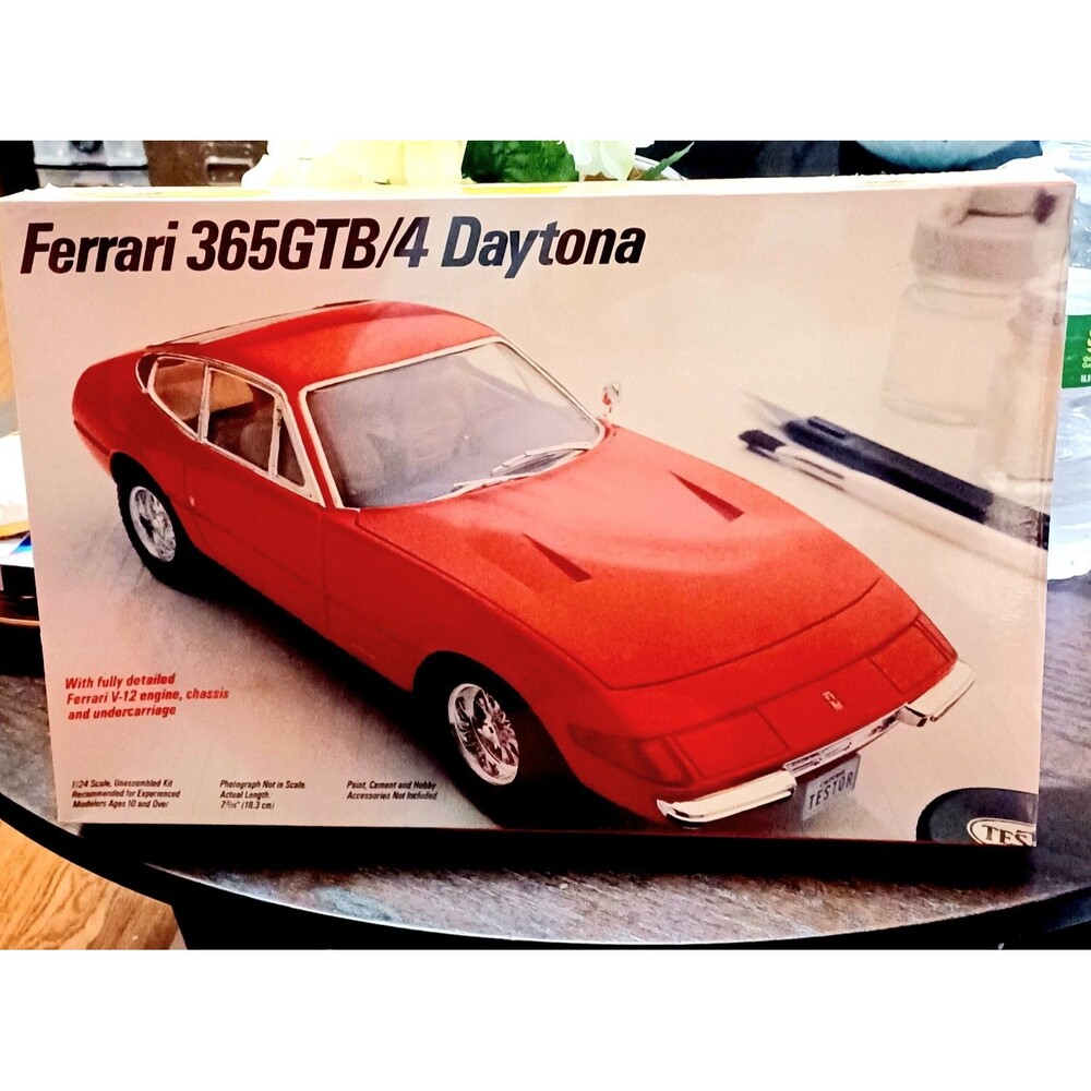 Testor Vintage Ferrari 365GTB/4 Daytona 1/24 Scale Model Kit 233 Sealed NIB